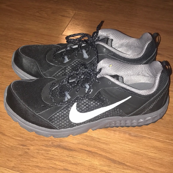 nike wild trail trainers